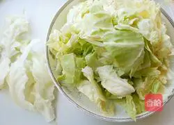Illustration of how to make stir-fried cabbage 2