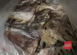 Illustration of how to make egg and cuttlefish meat cake soup 2