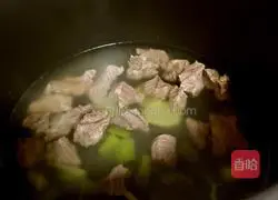 Illustration of how to make curry beef 3