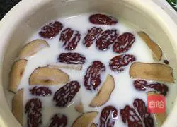 Illustration of how to make fish maw stewed with milk 4