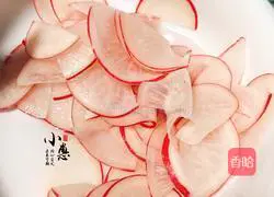 Illustration of how to make red radish and roses 10