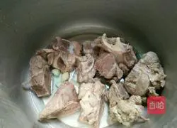 Illustration of how to make kelp bone soup 8