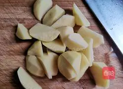 Illustration of how to cook chicken legs stewed with potatoes 5