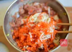 Illustration of how to make sour soup wontons 7