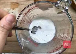 Illustration of how to make broccoli, ham, roasted bagel and non-exploding pseudo-salty pie 6