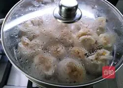 Illustration of how to make siomai 13