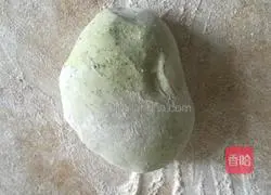 Illustration of how to make spinach steamed buns 4