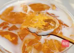 Illustration of how to make oolong tea jelly with milk 8