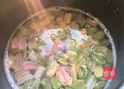 Illustration of how to make vegetable colorful noodles with sauce 4