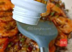 Illustration of how to make salt and pepper prawns 18