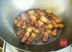 Chestnut braised pork recipe 11