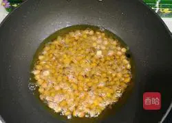 Illustration of how to make cold shredded chicken 11