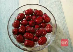 Illustration of how to make red date milkshake 2