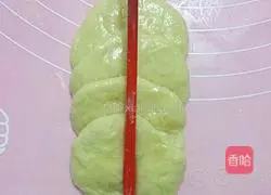 Illustration of how to make rose steamed buns 11