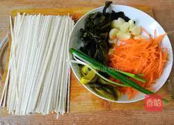 Sauerkraut noodles Illustration of how to do it 1