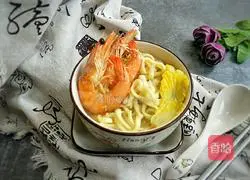 Illustration of hand-made noodles with fresh shrimps in clear soup 16