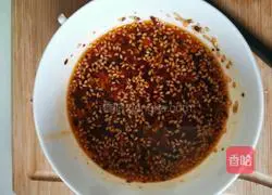 Illustration of how to make spicy and sour instant noodles 5