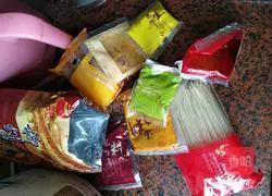 Liuzhou snail noodles Illustration of how to make powder 2