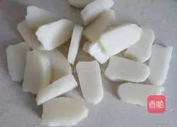 Illustration of how to make fish ball, egg dumpling and rice cake soup 3