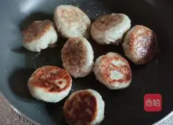 Illustration of homemade fried buns 3