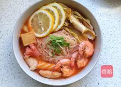 Thai Tom Yum Vermicelli Soup Recipe Illustration 7