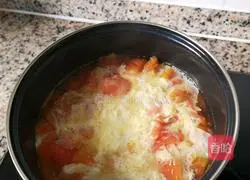 Illustration of how to make tomato and egg soup 3