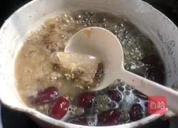 Lily and Red Dates Illustration of how to make mung bean soup 10