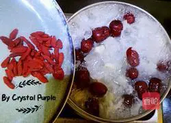 Illustration of how to make red dates, white fungus and lotus seed soup 9