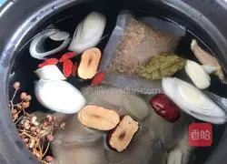 Illustration of how to cook three-yellow chicken 7