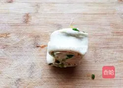 Illustration of how to make chive flower rolls 12