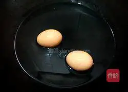 Illustration of how to make angelica and red date eggs 2