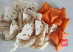 Lotus root, carrot and pork ribs soup recipe 2