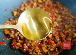 Illustration of how to make mushroom meat sauce noodles 10