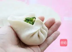 Illustration of how to make leek and egg vegetarian buns 6