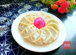 Illustration of how to make leek and pork dumplings 1