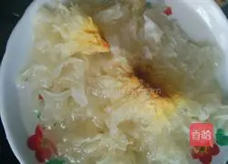 Tremella lotus seeds Illustration of how to make soup 2