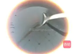 Illustration of making cold noodles with shredded chicken 3