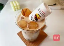 Illustration of how to make honeydew melon coconut coffee liqueur 14