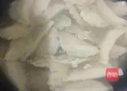 Illustration of how to make meat dumplings stuffed with radish, chives and onions 9