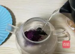 Illustration of how to make Roselle rose tea 6