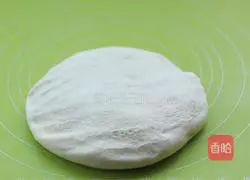 Illustration of how to make shredded onion and bacon shredded buns 7