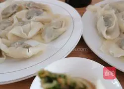 Illustration of how to make fennel and pork dumplings 15