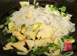 Kuaishou Green Vegetable and Egg Noodles Recipe Illustration 11
