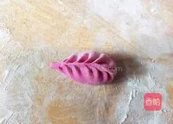 Pink Steamed Dumplings Recipe Illustration 12