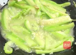 Illustration of how to make loofah noodles 9