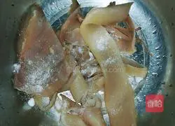 Illustration of how to make three-color pig skin jelly 3