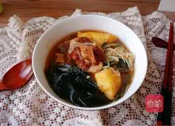 Illustration of how to make oxtail skirt with enoki mushrooms and beans in soup 9