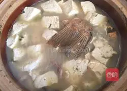Illustration of how to make carp and tofu soup 6