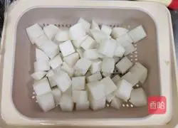 Illustration of how to make radish and beef bone soup 5