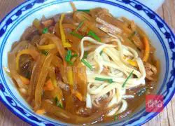 Illustration of how to make shredded radish braised noodles 12